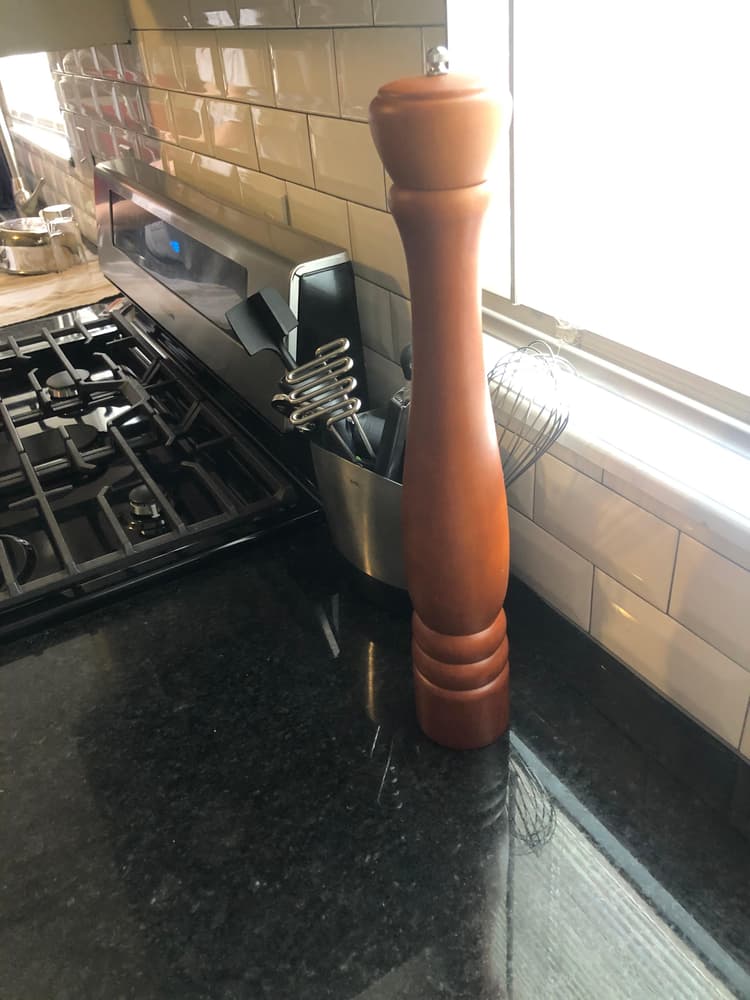 Love the look of this pepper grinder in the kitchen! It’s a high quality item at a very reasonable price. It would look great in any personal or professional kitchen or restaurant.
