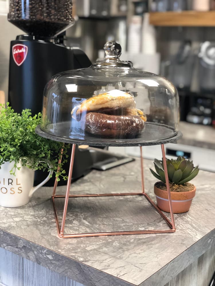Amazing little stand! It has some nice weight which is nice! Feels very high quality! Looks amazing with our counter top and the rest of our decor!