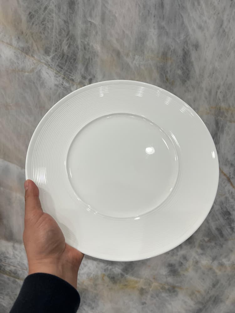 dinner plate