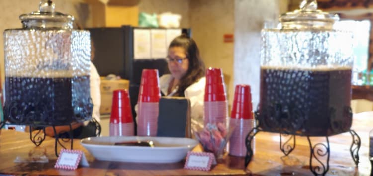 These 5 gallon pitchers are absolutely beautiful! Makes my drink display more professional.