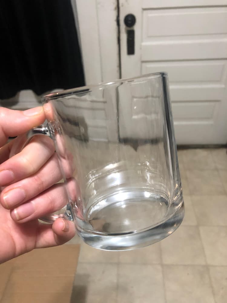 These are very comfortable to hold. They get warmer than ceramic mugs, but I don’t mind because they keep my hands warm.