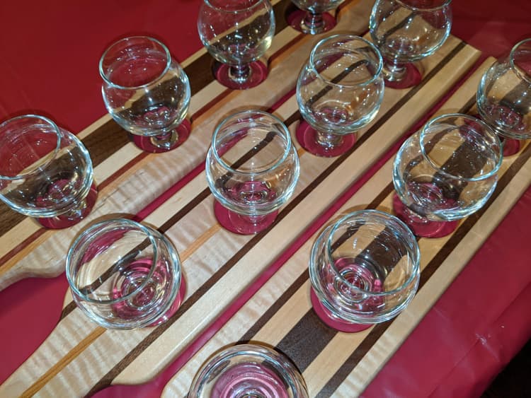 Works great for the beer flights I made! wish the bottoms where a little smaller, but they still work out.