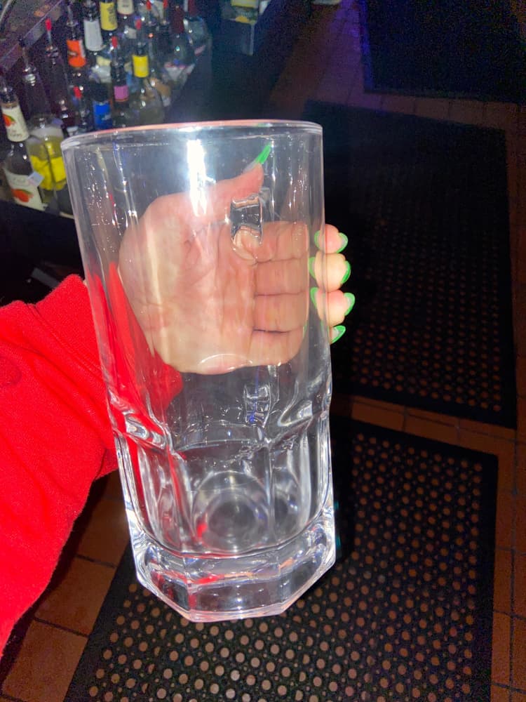 32 oz chugger cup, holds two pints.