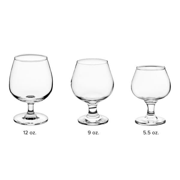 An Acopa Select clear brandy tasting snifter with a stem on a white background.