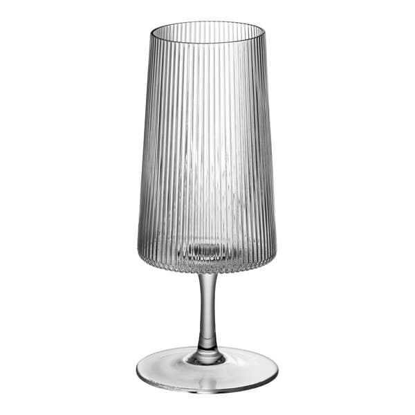 An Acopa Lore goblet with a straight rim and a thin strip of glass on top.